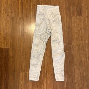 DYI white/grey marble cropped leggings